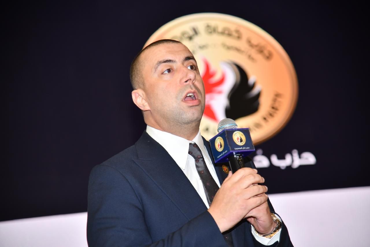 d050fabe43.jpg