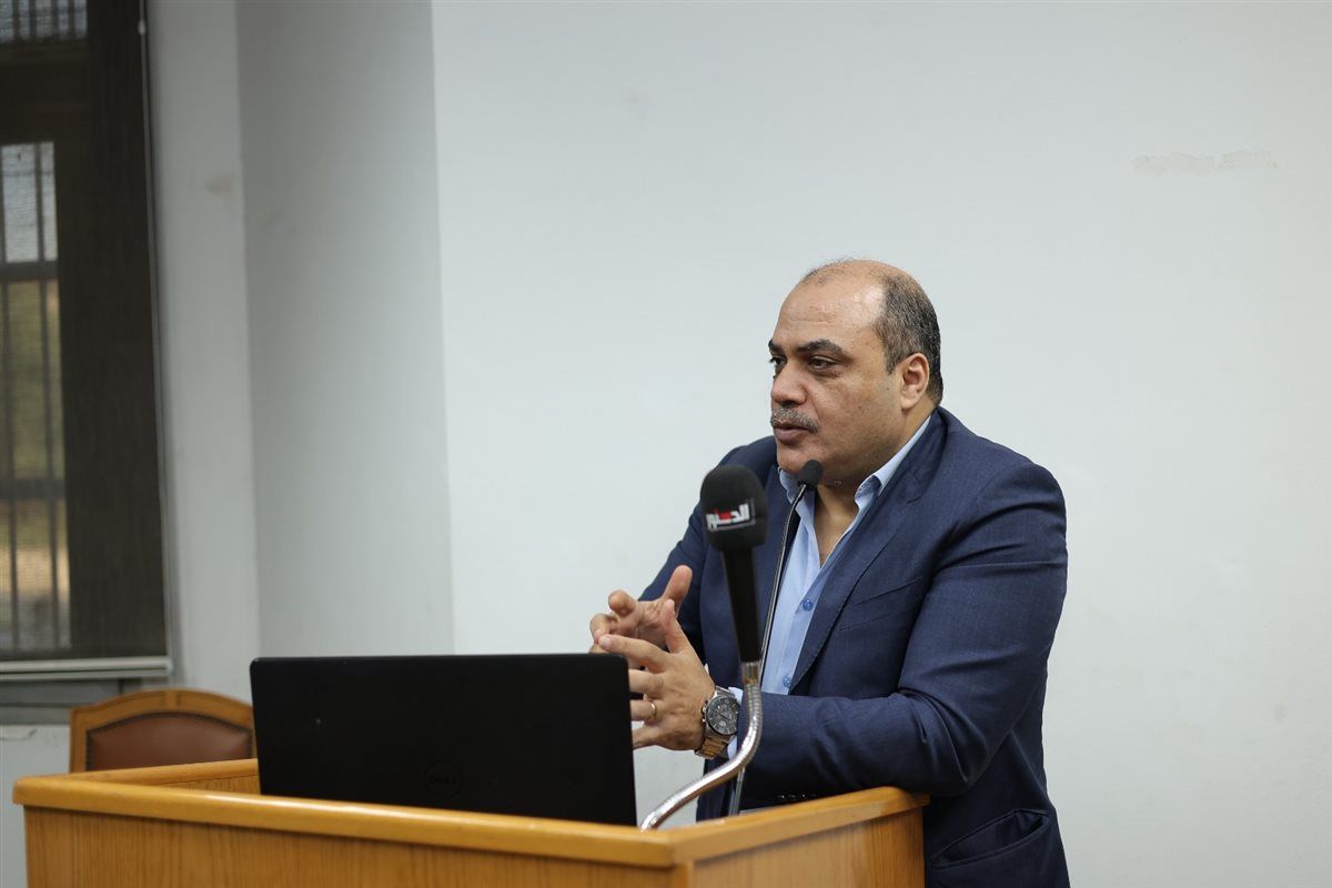 جانب من اللقاء التوعوي بجامعة حلوان