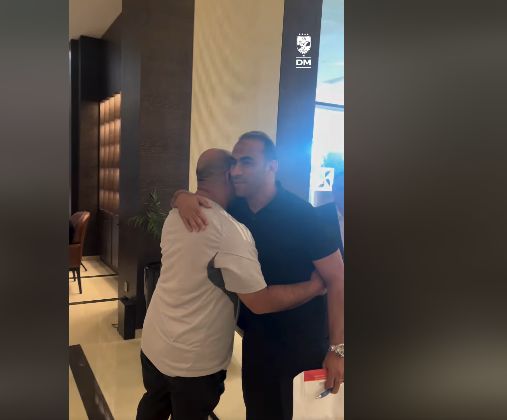 No description available.