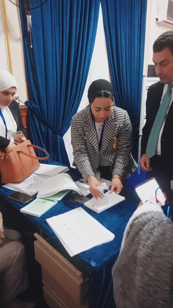 انتظام عملية التصويت في انتخابات النواب بلجنة الشهيد مصطفى عميرة 