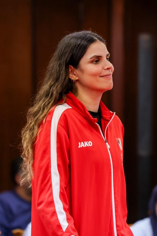 لاعبة سيدات السلة لاعبة سيدات السلة