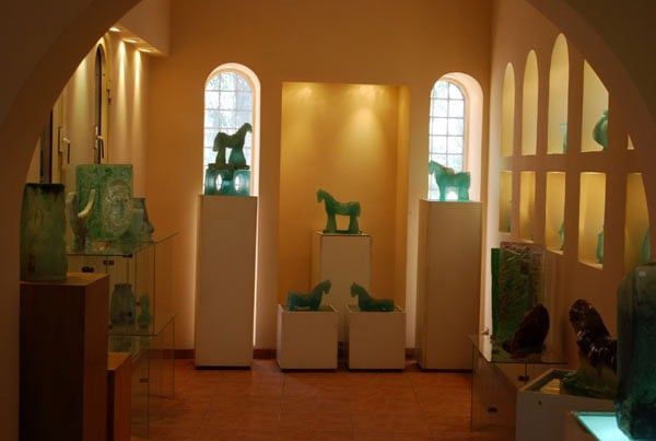 متحف فن الزجاج والنحت والعجائن المصرية