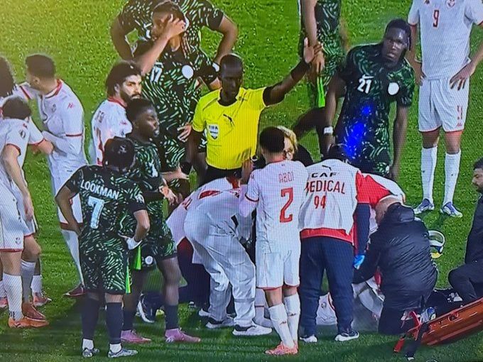 اصابة بن رمضان لاعب الأهلي (1) اصابة بن رمضان لاعب الأهلي