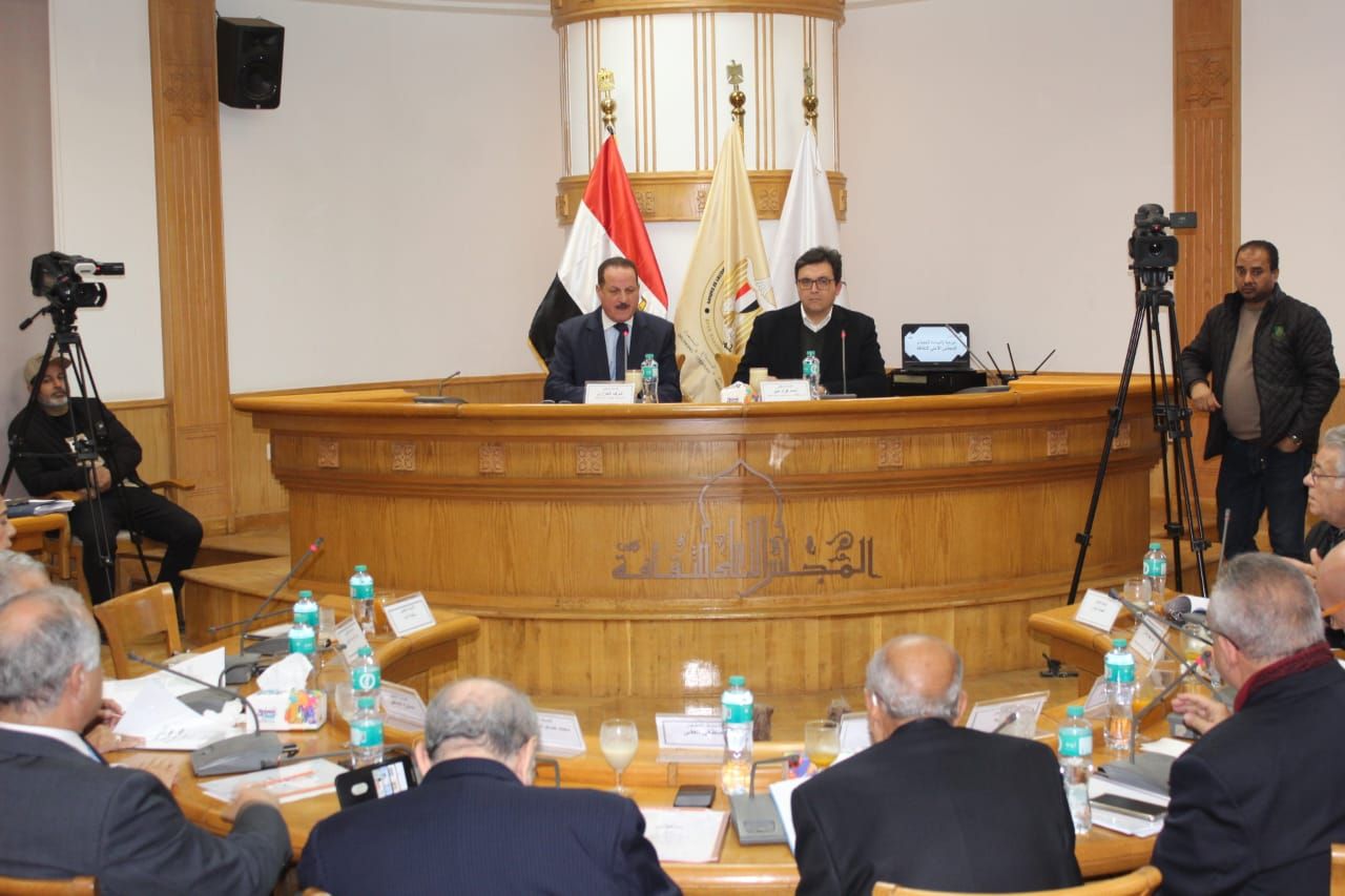 وزير الثقافة والدكتور أشرف العزازي