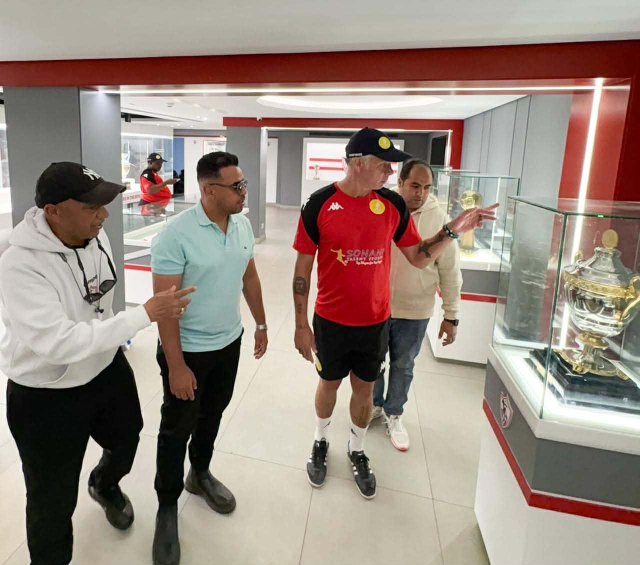 حازم إمام مع مارك فيش