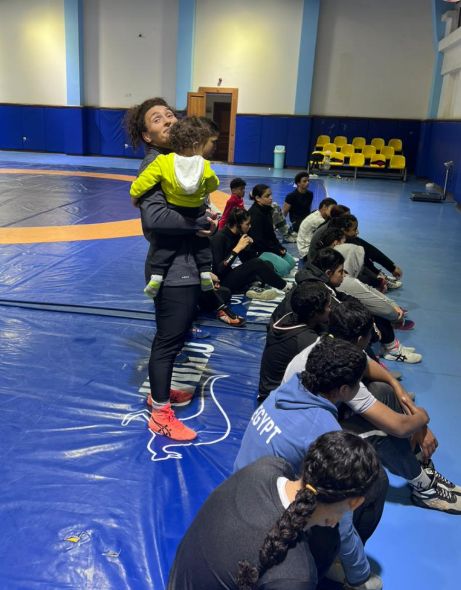 سمر حمزة و ابنها