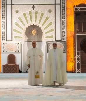 البابا في الجامع الجزائري البابا في الجامع الجزائري