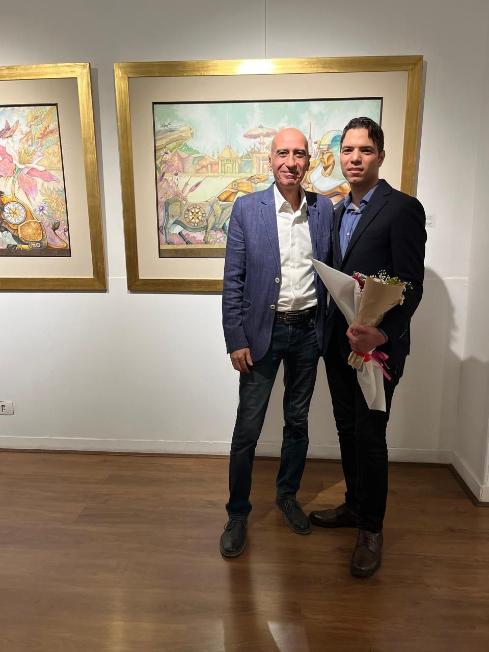 مع رئيس قطاع الفنون التشكيلية الأسبق الدكتور خالد سرور مع رئيس قطاع الفنون التشكيلية الأسبق الدكتور خالد سرور