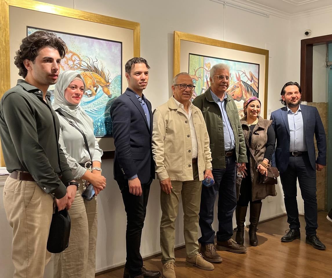 الفنان الدكتور محمود حامد بمعرض أرث لا ينتهي الفنان الدكتور محمود حامد بمعرض أرث لا ينتهي