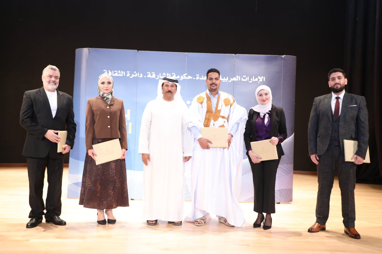 الشاعر الكبير محمد البريكى يكرم الشعراء