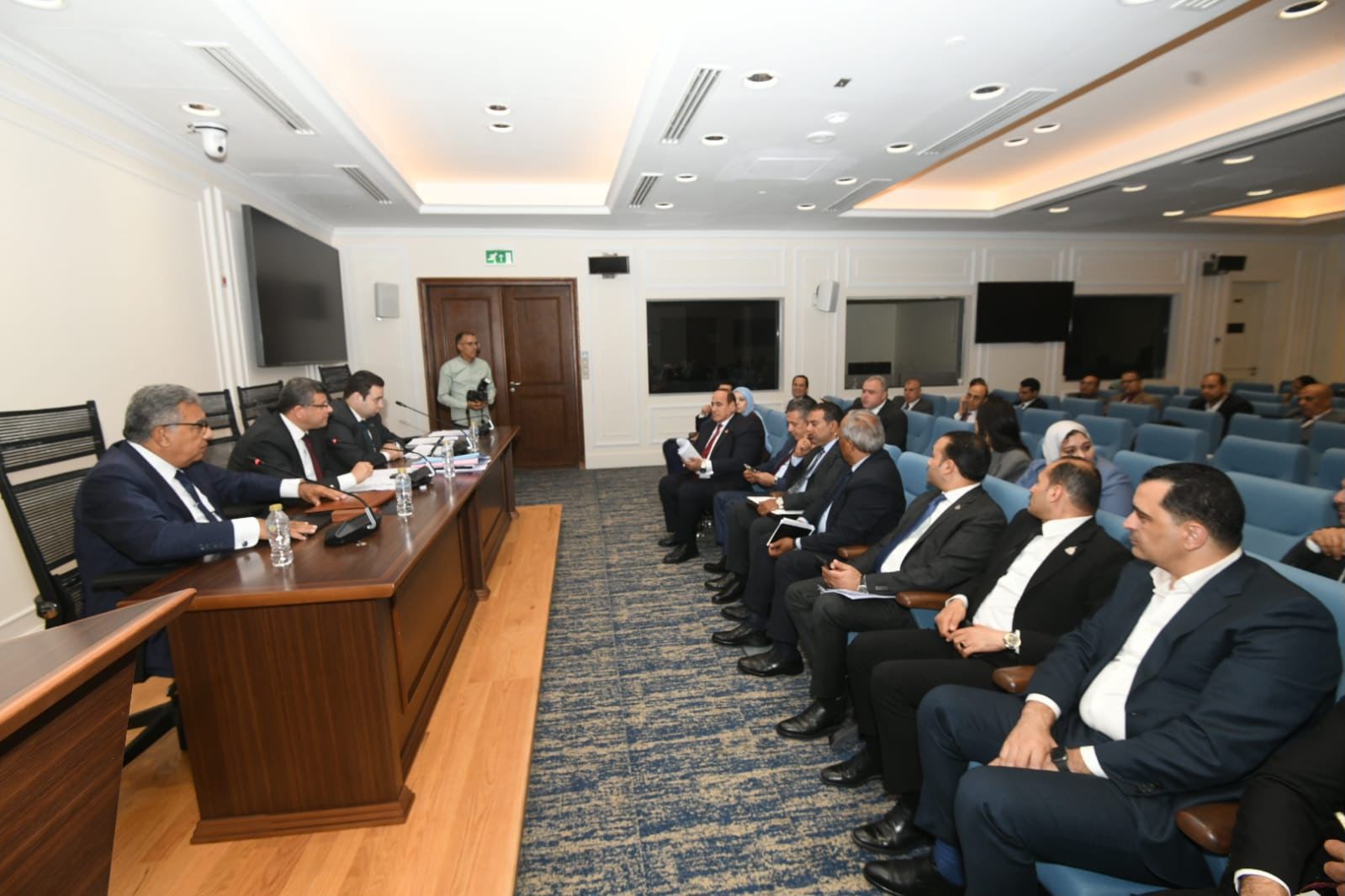 eeec5e5d86.jpg