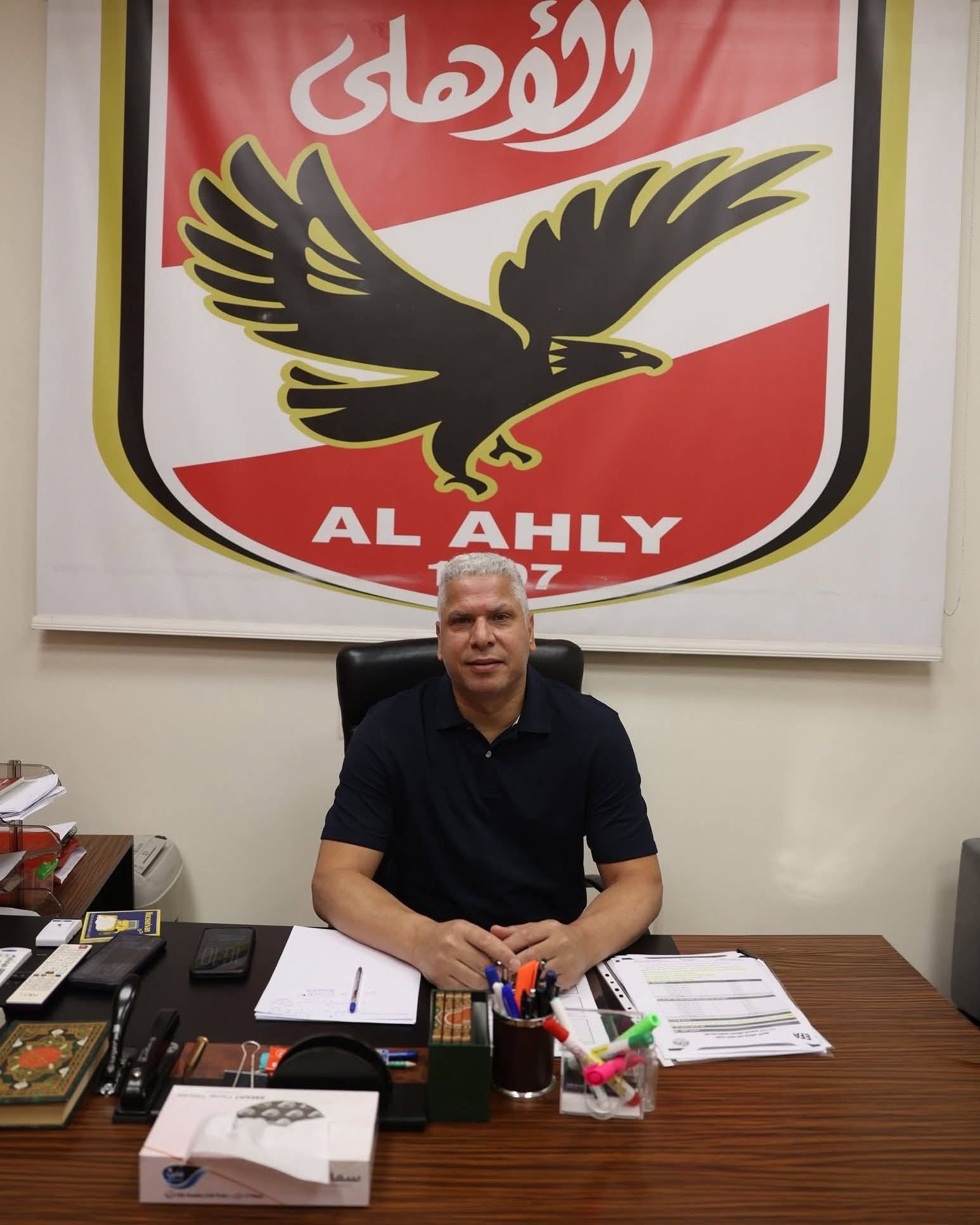وائل جمعة داخل مقر النادى الاهلى (1)