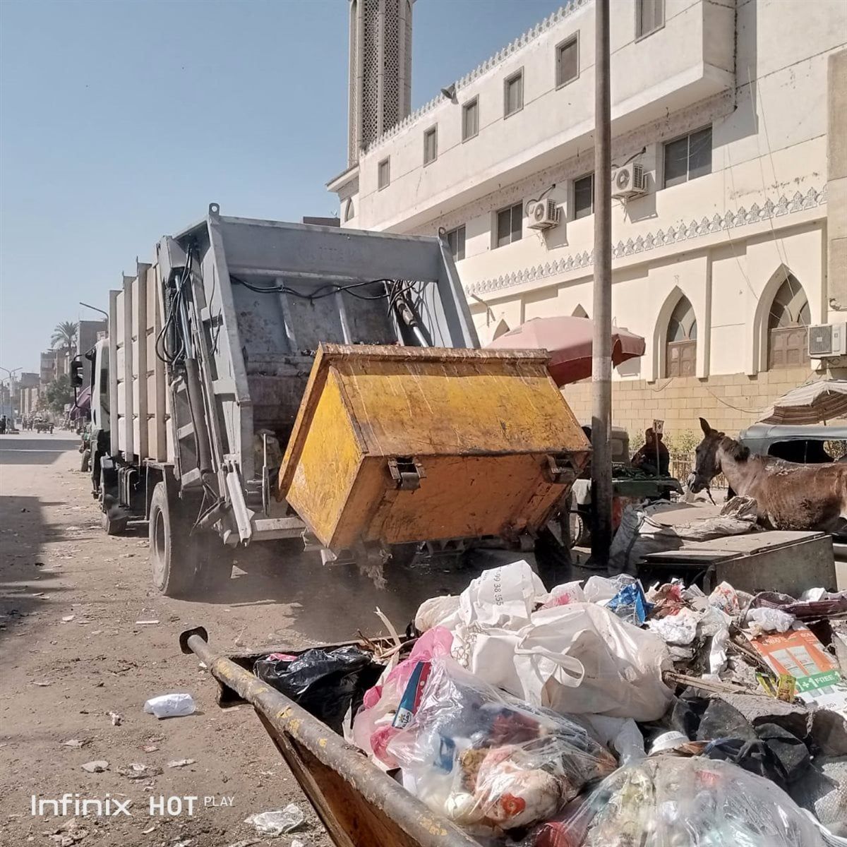 جولة لمحافظ الجيزة بأبو النمرس والحوامدية وجنوب الجيزة لمتابعة الخدمات ورصد المخالفات