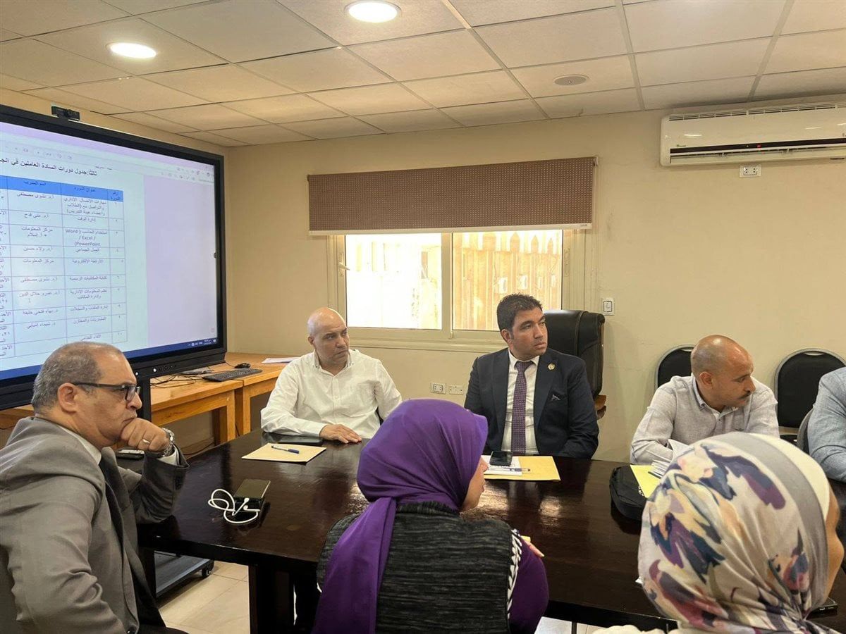  لجنة التدريب بجامعة الأزهر