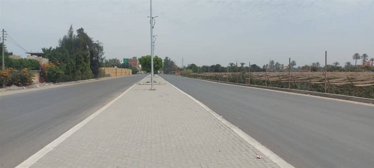 محافظ الجيزة: رصف ورفع كفاءة ٢.٥ كم بطريق ترعة فهمي في منشأة القناطر