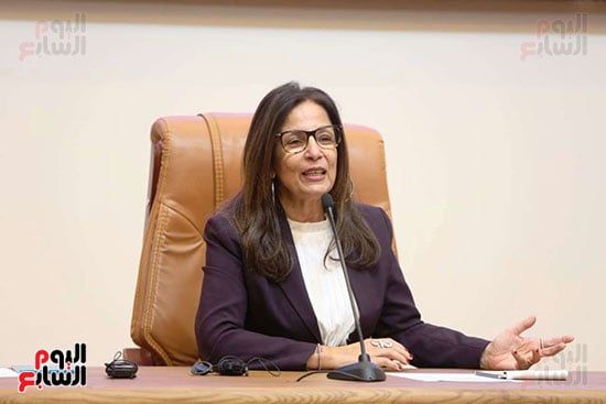 الدكتورة جيهان زكي وزيرة الثقافة (2) الدكتورة جيهان زكي وزيرة الثقافة (2)