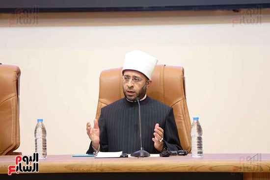 الدكتور اسامةا لازهري وزير الاوقاف (2) الدكتور اسامةا لازهري وزير الاوقاف (2)