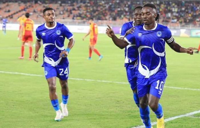 الهلال
      السوداني
      يتأهل
      لربع
      نهائي
      دوري
      أبطال
      أفريقيا