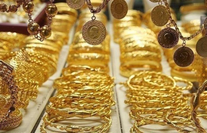 عيار
      21
      و24
      الآن..
      سعر
      الذهب
      في
      الصاغة
      اليوم
      الجمعة
      6
      يونيو
      2025