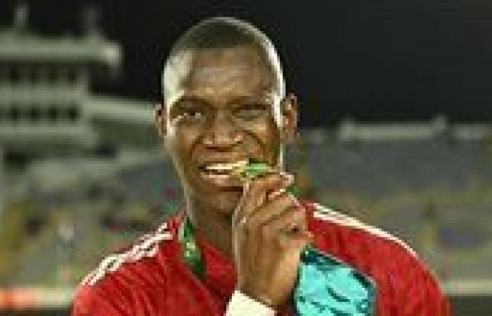 أليو
      ديانج
      ينتظم
      فى
      مران
      الأهلي
      الجماعي
      اليوم
      استعداداً
      للمشاركة
      ببطولة
      كأس
      العالم
      للأندية