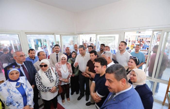 ملتقى
      توظيفي
      بحضور
      وزير
      الشباب
      والرياضة
      في
      دمياط
      (
      التفاصيل
      الكاملة)