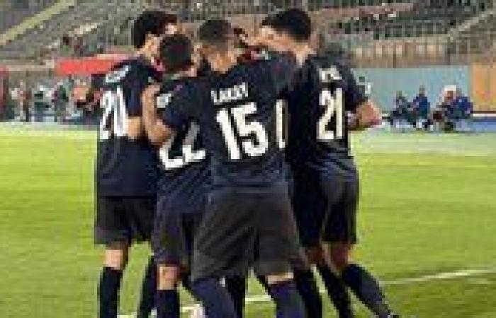 اليوم..
      يتحدد
      الطرف
      الرابع
      في
      بطولة
      السوبر
      المصري