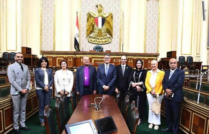 حقوق
      إنسان
      النواب
      تبحث
      مع
      وفد
      الحوار
      المصري–الألماني
      سبل
      تعزيز
      العدالة
      والمواطنة