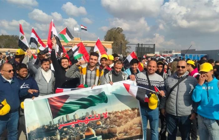 جهود
      مصر
      فى
      دعم
      غزة
      ترد
      على
      «المزايدين»:
      «التزام
      إنسانى
      وتاريخى
      وأمن
      قومى
      لا
      يقبل
      المساس»