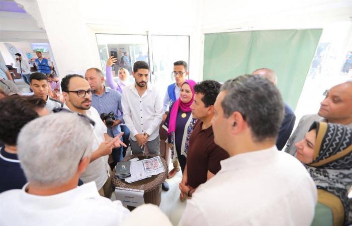 ملتقى
      توظيفي
      بحضور
      وزير
      الشباب
      والرياضة
      في
      دمياط
      (
      التفاصيل
      الكاملة)