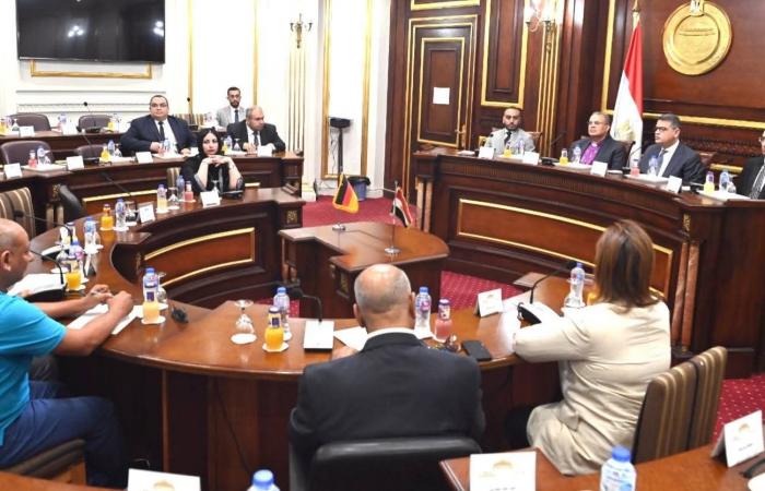 حقوق
      إنسان
      النواب
      تبحث
      مع
      وفد
      الحوار
      المصري–الألماني
      سبل
      تعزيز
      العدالة
      والمواطنة
