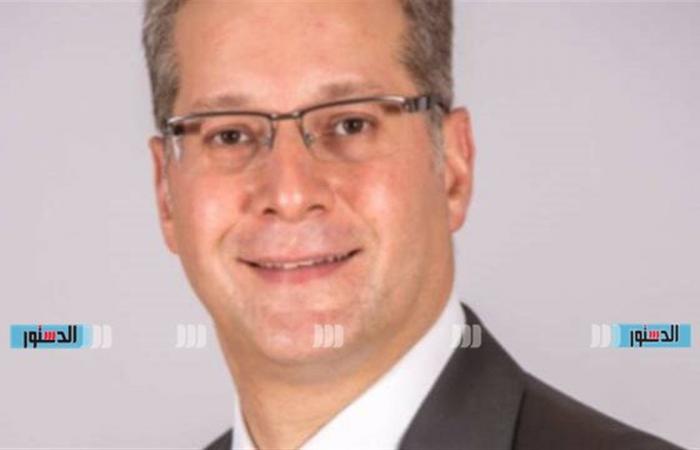 بالأسماء..
      حركة
      تنقلات
      وتكليفات
      لقيادات
      الشئون
      الإدارية
      بالبترول