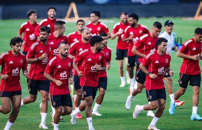 ضياء
      السيد:
      ريبيرو
      لن
      يستطيع
      تطبيق
      أفكاره
      كاملة
      مع
      الأهلى