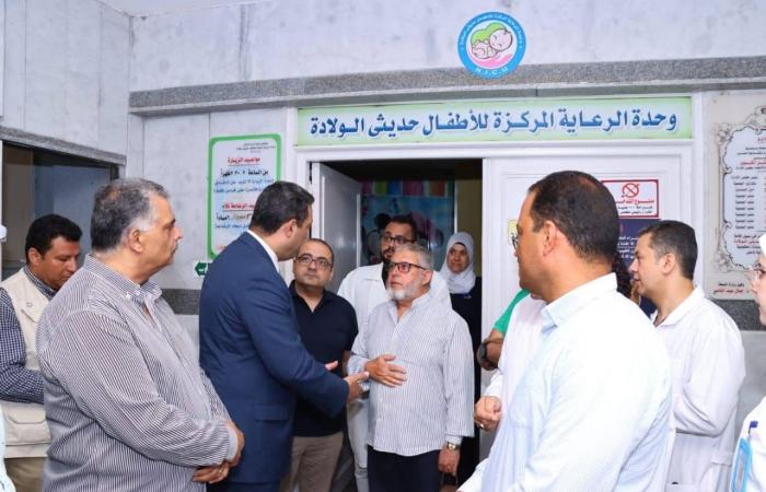محافظ
      دمياط
      يتفقد
      مستشفى
      عزبة
      البرج
      المركزي