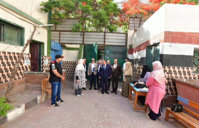 محافظ
      الدقهلية
      يتفقد
      لجان
      امتحانات
      الثانوية
      العامة
      ويؤكد
      على
      توفير
      كافة
      سبل
      الرعاية
      للطلاب
