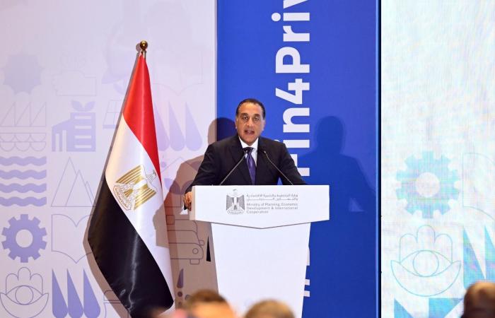 رئيس
      الوزراء:
      القطاع
      الخاص
      أثبت
      قدرته
      على
      توليد
      أكثر
      من
      80%
      من
      فرص
      العمل