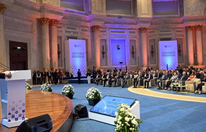 رئيس
      الوزراء:
      القطاع
      الخاص
      أثبت
      قدرته
      على
      توليد
      أكثر
      من
      80%
      من
      فرص
      العمل