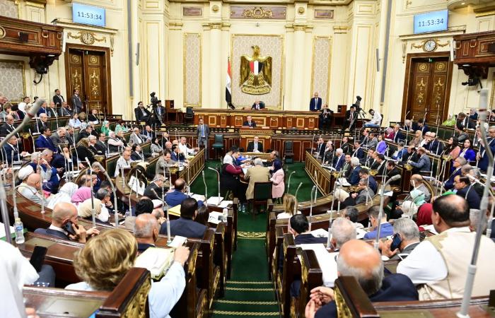 غدا..
      البرلمان
      يواصل
      مناقشات
      موازنة
      2026..والحكومة
      ترد
      على
      ملاحظات
      النواب
