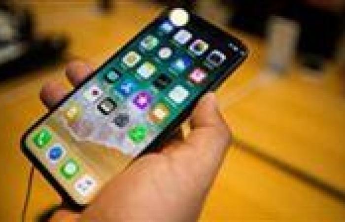 لو
      تليفونك
      متراقب..
      4
      أكواد
      تكشف
      لك
      مفاجأة
      على
      هاتفك