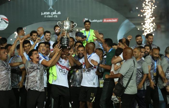 الزمالك
      يحصل
      على
      توقيع
      حارس
      جديد
      وينتظر
      حسم
      المجلس