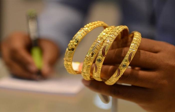 أسعار
      الذهب
      في
      السوق
      المصري
      اليوم:
      سعر
      عياري
      18
      و21
      تحديث
      لحظي