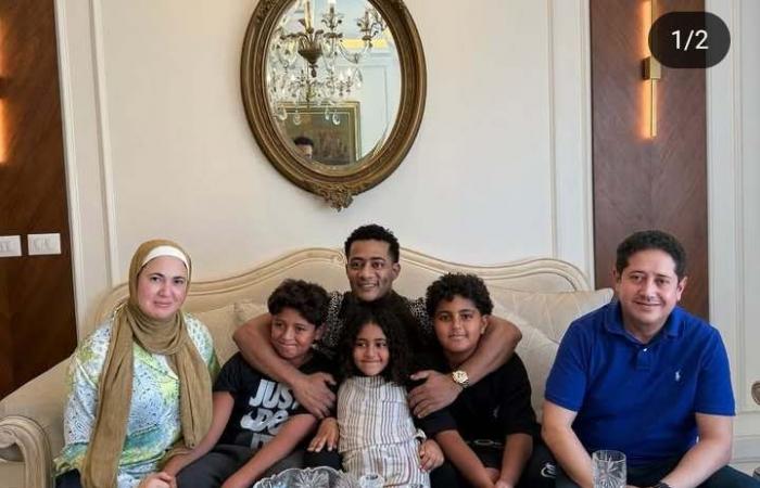 محمد
      رمضان
      يعلن
      تصالح
      نجله
      مع
      زميله
      بعد
      واقعة
      تعديه
      عليه:
      كل
      اللي
      فات
      إشاعات
      عمر
      وعلي
      اخوات