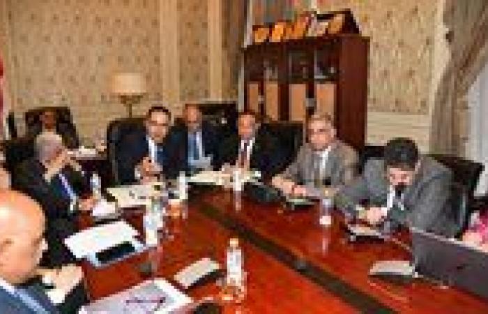 وزارة
      الشباب
      للنواب:
      نضع
      محافظات
      الصعيد
      على
      رأس
      أولوياتنا..
      ومطالب
      بسرعة
      إنشاء
      استاد
      نجع
      حمادي