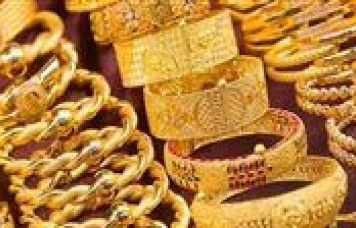عيار
      21
      الآن..
      تحرك
      جديد
      في
      سعر
      الذهب
      بمستهل
      تعاملات
      اليوم