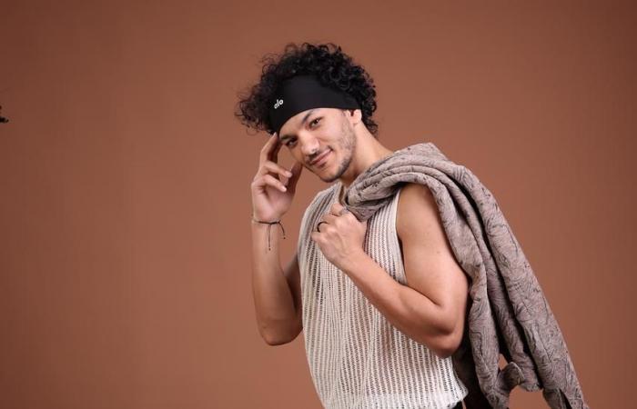بالفيديو..
      حودة
      بندق
      يمهد
      لألبومه
      الجديد
      بأغنية
      اوفر
      دوز