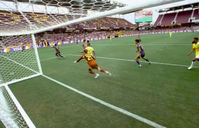 كأس
      العالم
      للأندية..
      صن
      داونز
      يتقدم
      على
      أولسان
      بهدف
      راينيرس