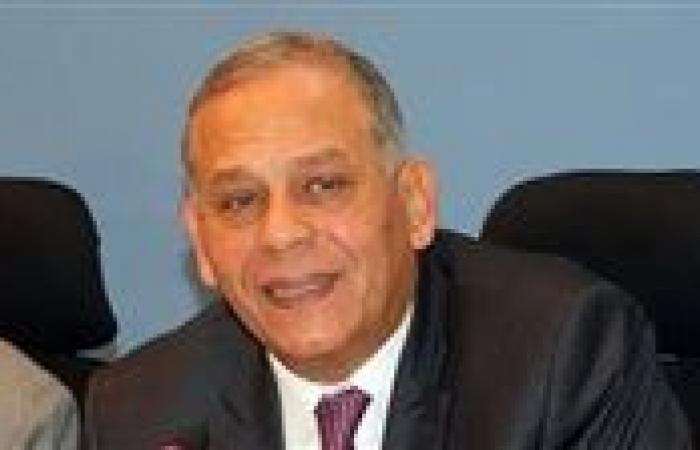 محمد
      أنور
      السادات
      :
      مصر
      أدارت
      أزمة
      الصراع
      الاسرائيلي
      الفلسطيني
      بحكمة
      ودون
      مغامرات