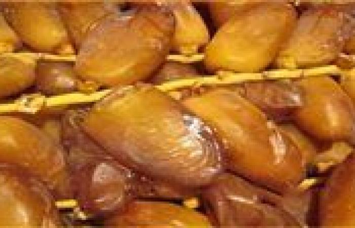 إنتاج
      أكثر
      من
      1.8
      مليون
      طن..
      أسباب
      زيادة
      حجم
      الصادرات
      المصرية
      من
      التمور
      والصدارة
      العالمية