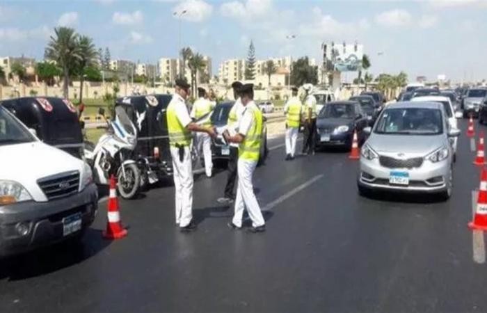 استعلم
      وادفع
      مخالفات
      سيارتك
      بسهولة..
      دليلك
      لبوابة
      المرور
      ومصر
      الرقمية