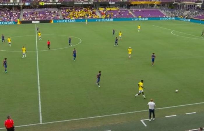 كأس
      العالم
      للأندية..
      صن
      داونز
      يتقدم
      على
      أولسان
      بهدف
      راينيرس