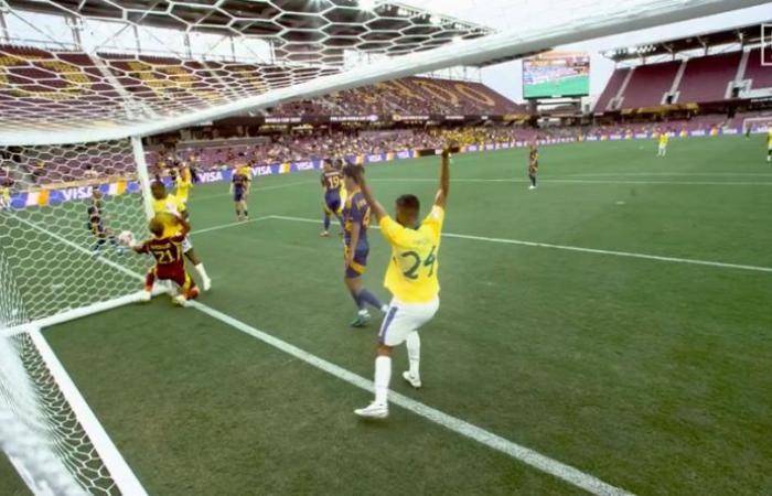 كأس
      العالم
      للأندية..
      صن
      داونز
      يتقدم
      على
      أولسان
      بهدف
      راينيرس
